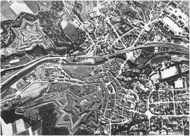 Vorschau des Luftbilds von Glatz um 1938