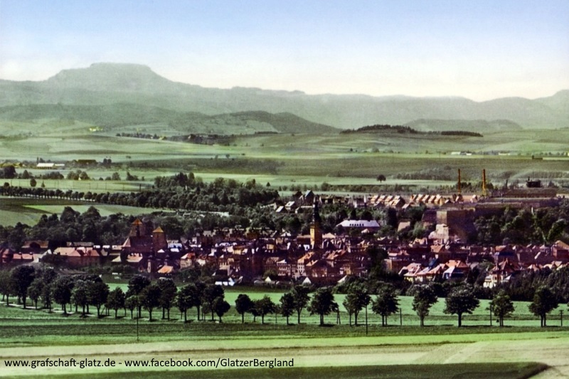 Glatz, Stadtansicht mit der Heuscheuer