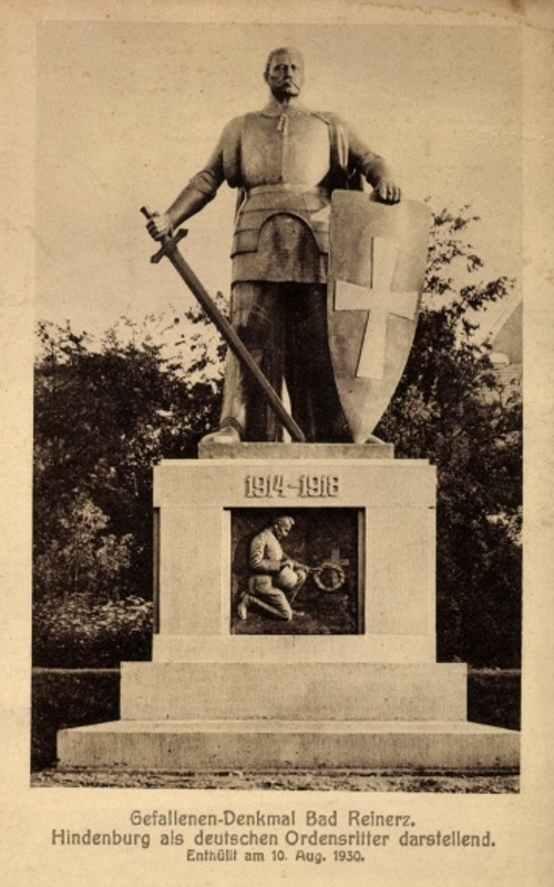 Gefallenen-Denkmal in Bad Reinerz. Hindenburgplatz
